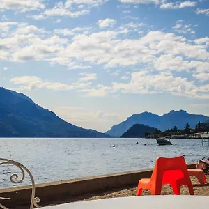 https://miralago-casa.it-lombardy.com